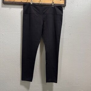 Tuff‎ Athletics Black Cropped Leggings